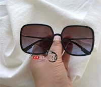 Черная рама коричневая красная пленка [рекомендован Huo Siyan]