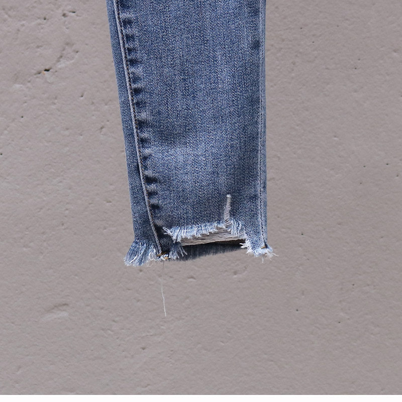 European-style slimming and versatile pencil pants for spring and Autumn 2022, fashionable and slimming jeans that wear out, women's straight-leg skinny pants Application Scenario