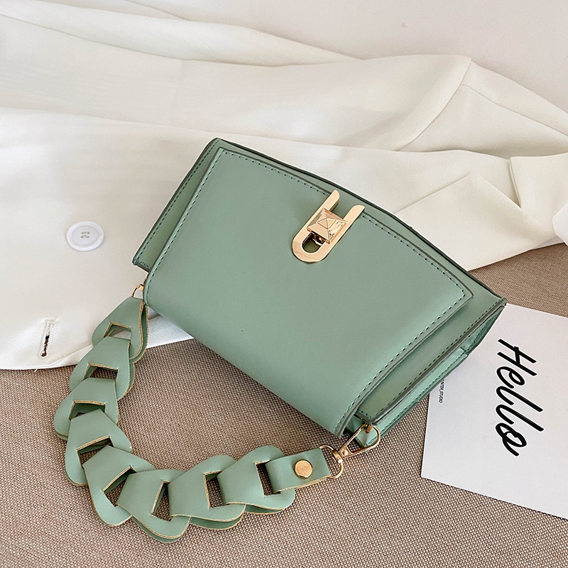GreenAdvanced sense Foreign style Axillary bag Internet celebrity Minority Design Inclined shoulder bag Small bag 2021 new pattern fashion The single shoulder bag female