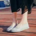18 mùa hè mới rỗng lưới phụ nữ thở của giày lười biếng bộ bàn chân một bàn đạp thấp để giúp giày thường của phụ nữ trắng dép màu đen boot nữ cao cổ Giày cắt thấp