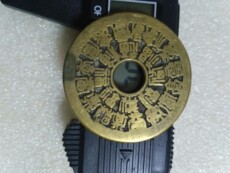 Амулет в виде старинной монеты 老钱币