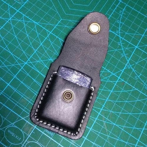 Зажигалка на керосине, кожаный черный чехол, из натуральной кожи