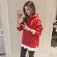 Красный одиночный свитер (обычная женская одежда весной и осенью)