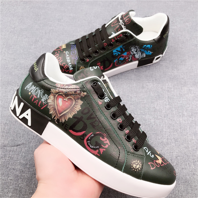 Army GreenEurope and America ins Couple shoes Reba Same shoes female rivet genuine leather Graffiti Little white shoes male barber nightclub Fashion shoes
