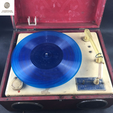 Виниловый проигрыватель 民俗怀旧老物件 老唱机 老式留声机文革收藏杂项复古摆件影视道具