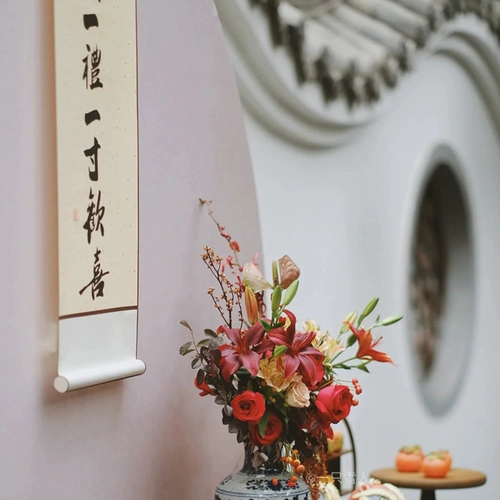 Один -лежащий один -летящий ребенок старая каллиграфия и рисование каллиграфии, украшения каллиграфии, пользовательские следов, царапание Чжоу Ли, чтобы организовать руку, печать ног