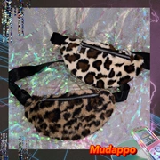Cơn ác mộng nửa đêm 霹雳 Túi đeo chéo retro Leopard Plush Di Di Tu Cool Skate Dead Fly Shoulder Bag Eo Bag