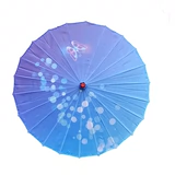 Танцевальный зонтик дороги с зонтиком, дождь, и солнцезащитный кремский ретро -шоу древнее стиль, фото, свадебный зонтик мира фейерверк шелковой зонтик