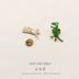 [Fly] Green Dinosaur Trâm hợp kim dễ thương Pin cổ áo Pin túi treo huy hiệu nữ sinh viên - Trâm cài ghim cài áo vest nam Trâm cài