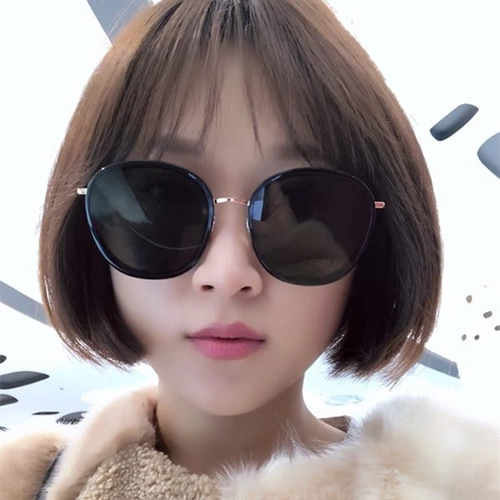 Ретро розовые брендовые солнцезащитные очки подходит для мужчин и женщин на солнечной энергии, популярно в интернете