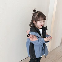 Mùa xuân 2020 áo khoác trẻ em mới cho trẻ em Ngựa con Quần áo trẻ em Hàn Quốc màu sắc phù hợp với áo gió trùm đầu Andes - Áo khoác