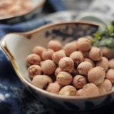 В этом году новые товары Сянгтан с сердечниками из красной кожи семена лотос