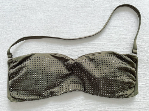 Американский AF против различных брендов купальных костюмов и купальников, свободно совпадает с купальниками