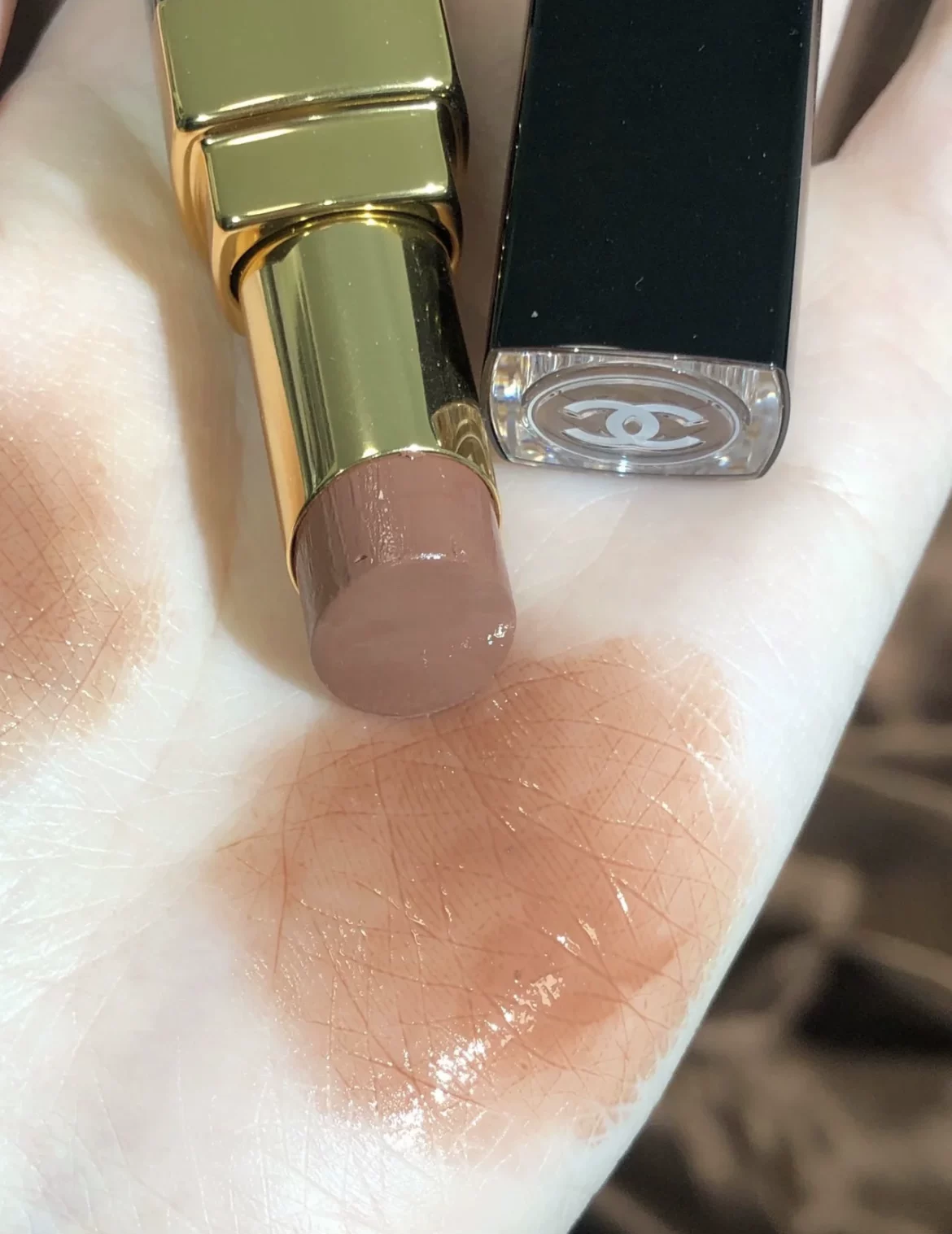 Нюдовая маленькая помада ~ CHANEL/Chanel Coco помада Мисс Cocoa помада 537 Майстеры