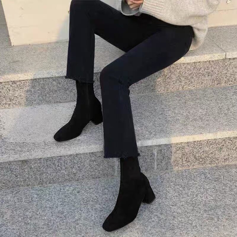 Black slightly flared jeans for women's summer 2022, a new and thin bestseller for slimming women's summer flared pants Item Picture