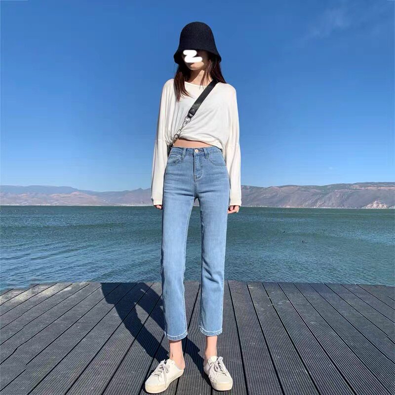 Light blue straight-leg jeans for women's summer 2022, a new thin style for petite women with an 80% to 90% cigarette tube Application Scenario