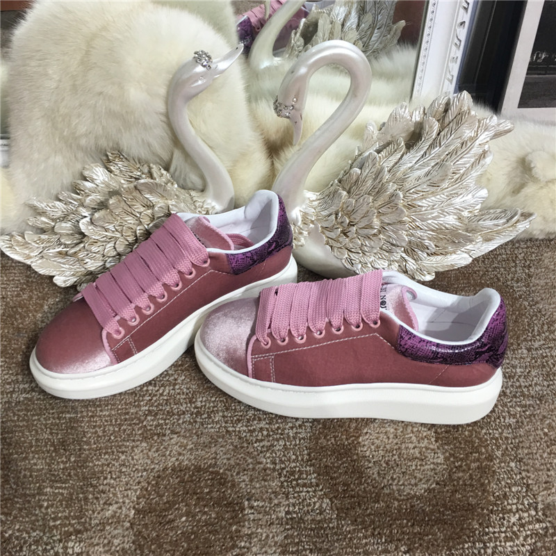 PinkKorean version Star of the same style genuine leather Little white shoes men and women lovers Casual shoes Thick bottom Muffin Velvet surface Internal elevation skate shoes