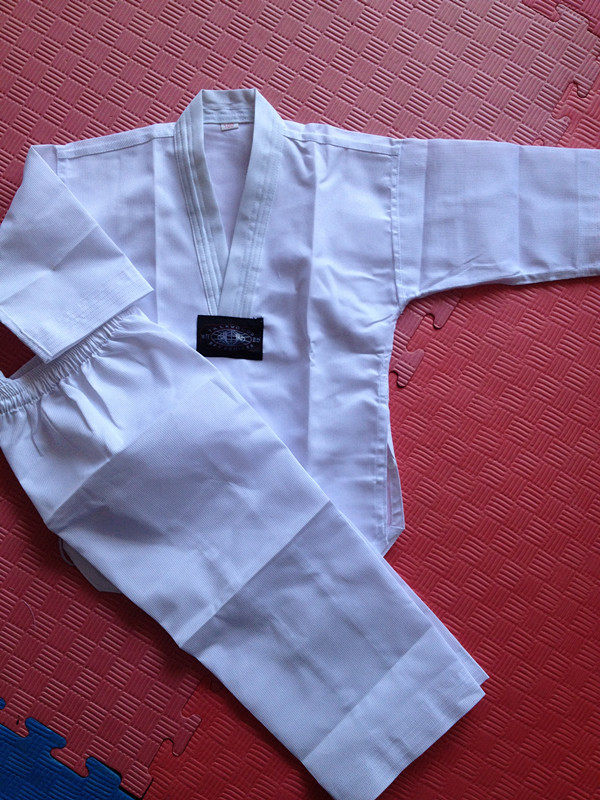 广东批发全白跆拳道服跆拳道服批发itf道服白领道服批发零售