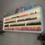 Sơn móng tay trưng bày tủ kệ sơn đơn giản đèn cửa hàng móng tay kệ sơn móng tay treo tường kệ - Kệ / Tủ trưng bày kệ trưng bày bánh kẹo