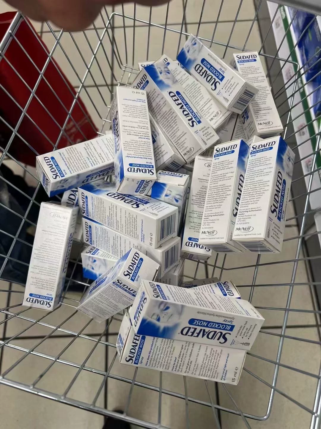 Британский SUDAFED спрей носовые капли духа улучшает заложенный нос сезонная заложенность носа чихание 15мл бесплатная доставка