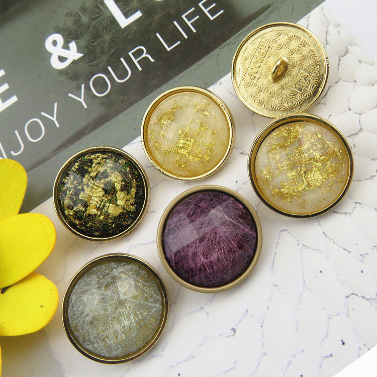 High-end metal buttons, small chanel-style gold foil acrylic round buttons, children's fashion coat, windbreaker, woolen coat buttons details Picture