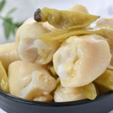 Маринованный перец расположенный куриная костяная костяная кость пряная куриная когтя