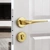 Khóa cửa vàng chải vàng khóa cửa cơ khí trong nhà khóa chia phòng ngủ phòng tay nắm cửa im lặng khóa cửa gỗ từ tính Khóa cửa cơ
