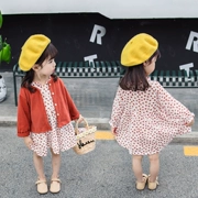 Bộ đồ trẻ em 2019 mùa thu mới váy hoa nhỏ áo len cardigan hai dây nữ bé phiên bản Hàn Quốc của quần áo trẻ em nước ngoài - Phù hợp với trẻ em