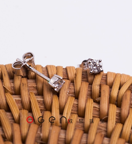 Платиновые натуральные серьги, ювелирное украшение, платина 950 пробы, (в наличии на складе), делается под заказ, 1 карат