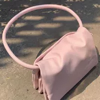 Розовый