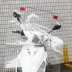 Xe điện kính chắn gió xe máy ba bánh phía trước nhấp nháy nhựa baffle che mưa pin xe kính chắn gió trong suốt