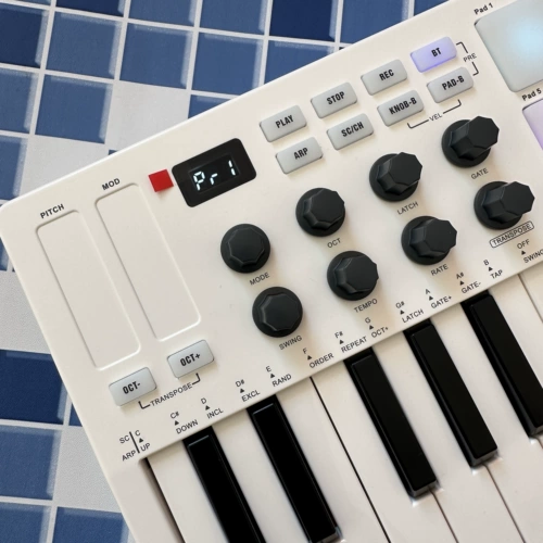 MIDI MIDI MIDI клавиатура MIDI-контроллер Портативная зарядка клавиатура RGB клавиатура клавиатура