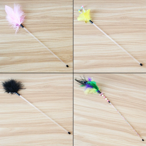 Кошка и игрушка несколько длинных стержней сказочная заглушка, толстая ягода, перо, котенок кухня, самоотверженное артефакт, кусая игрушка для кошек