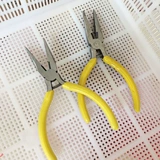 Плоскогубцы ручной работы, клей-пистолет, пинцет, колечки для украшений и бижутерии, колокольчик, ножницы