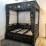 В поздней династии Цин китайский сплошной древесина Mingqing Классическая мебель собирает старые красные кровати из розового дерева и мраморные кровати