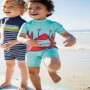 Spot UK NEXT chàng trai mới nam kho báu sọc cua in bãi biển chơi nước chống nắng đồ bơi quần bơi quần áo trẻ em kiểu hàn quốc
