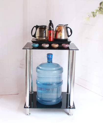 Простая современная маленькая квартира гостиная маленькая кофейня из нержавеющей стали творческий кофейный столик напряженный стеклянный край несколько уголков маленьких квадратных столов