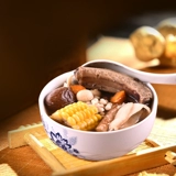 Si Rice Yuzhu Lily Soup чистый и питательный суп из супа Гуандун.