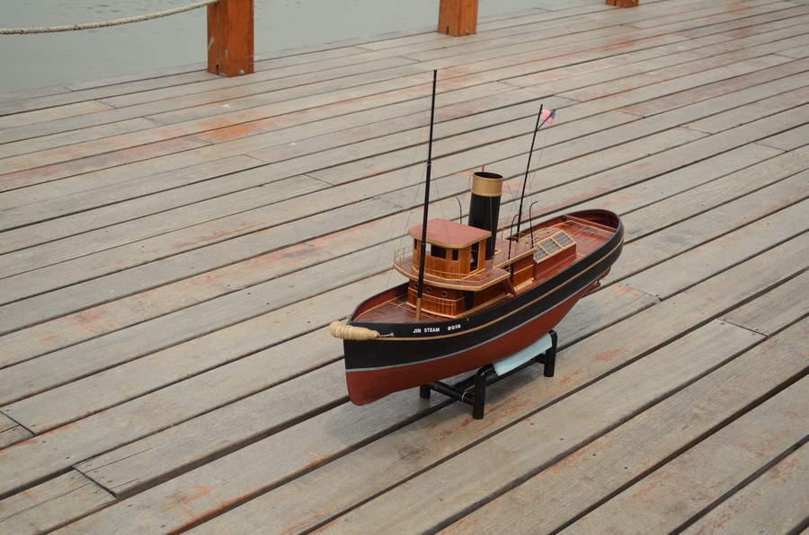 出1米蒸汽拖船一条