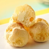 Мастер Кан Лефу мяч 24 коробки с целой коробкой шоколадного бутербрового шарика крем -крем -аромат.