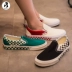 Miss Jin VANS SLIP-ON bàn cờ một đôi giày vải VN0A38F7RA9 A8 A7 OWM giày the thao nữ Plimsolls