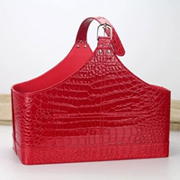 Красный, крокодиловый принт