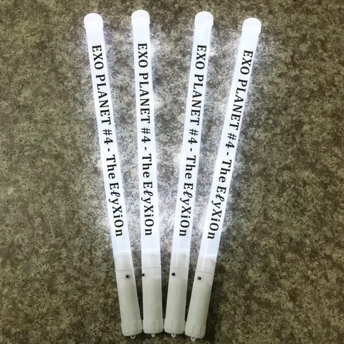 Белая мигающая индивидуальная световая палочка, подарок на день рождения, сделано на заказ