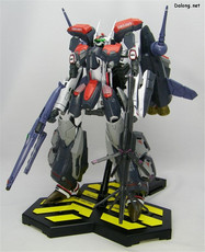 «Роботек» (Robotech) 万代 超时空要塞 1/72 太空堡垒