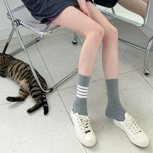 Летние асимметричные спортивные цветные гольфы, средней длины