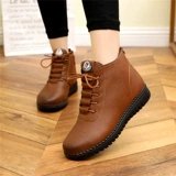 Утепленная удерживающая тепло обувь для матери, нескользящие комфортные туфли, короткие сапоги, ботинки, мягкая подошва, для среднего возраста