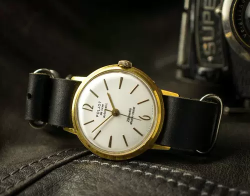 Украина приобретает элегантную ◇ Древняя ретро -советская пилотная машина 1960 -х годов