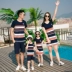 Cha mẹ và con mặc mùa hè ăn mặc gia đình 2018 làn sóng mới sọc mẹ ăn mặc mùa hè gia đình ba mảnh cha mẹ và con t- shirt