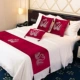 Phong cách châu Âu thiên nga màu ánh sáng sang trọng đám cưới khách sạn giường cờ khăn đầu giường và khăn trải giường giường và bữa sáng tùy chỉnh cao cấp