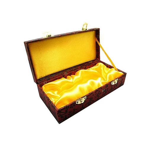 Высокопроизводительная рубка из красного дерева.